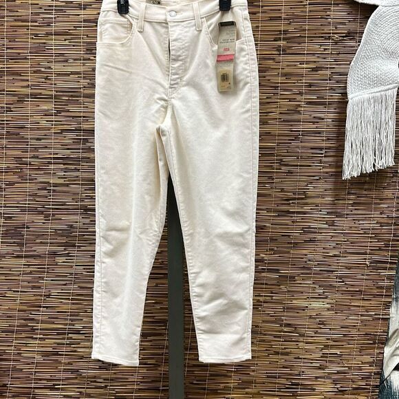 Levi's(r) Womens High-Waisted Mom Jeans (White Smoke) Women's Jeans Size 30W X 2 - Picture 2 of 3